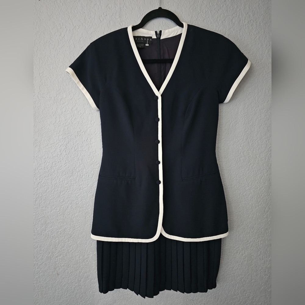 Marianna Vintage Modest Dress Sz 8 Womans Petite Navy Blue Pleated Skirt V-Neck